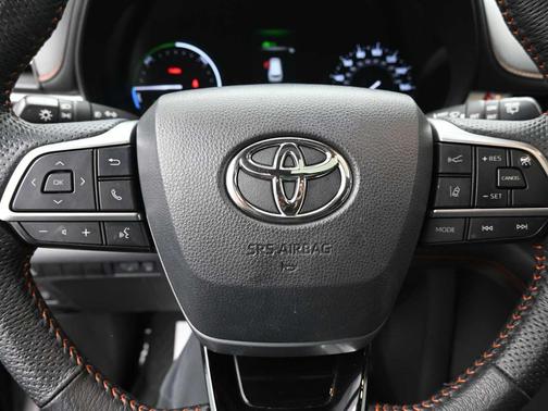 2022 Toyota Sienna XSE 7 Passenger