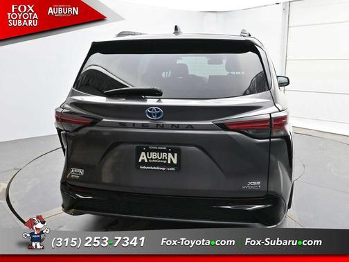 2022 Toyota Sienna XSE 7 Passenger
