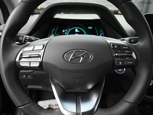 2021 Hyundai IONIQ Plug-In Hybrid Limited