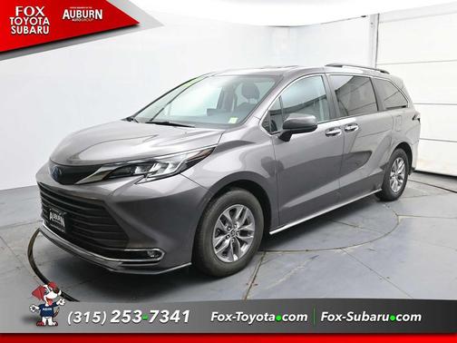 2022 Toyota Sienna XLE