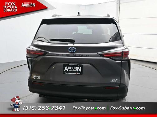 2022 Toyota Sienna XLE
