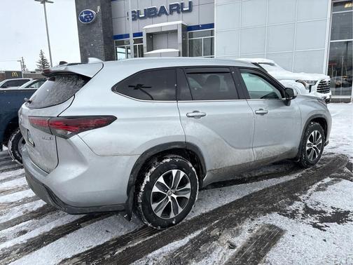 2024 Toyota Highlander Hybrid XLE