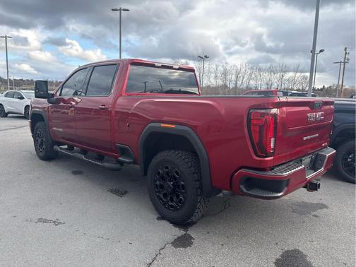 Cayenne Red Tintcoat 2022 GMC Sierra 2500 AT4