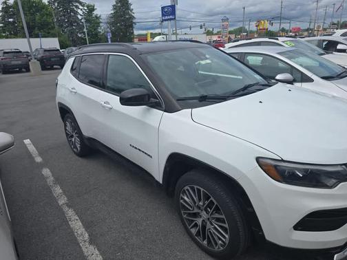 Bright White Clearcoat 2023 Jeep Compass Limited