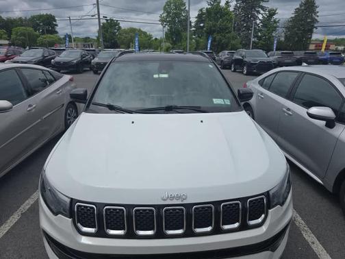 Bright White Clearcoat 2023 Jeep Compass Limited