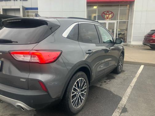 CARBONIZED GRAY 2022 Ford Escape SEL