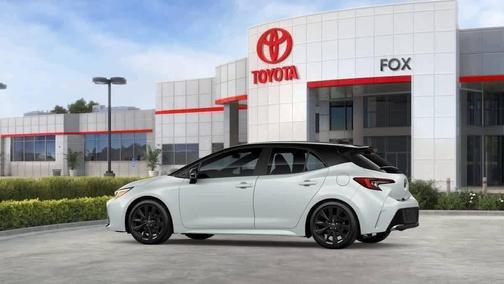 Wind Chill Pearl/Midnight Black Metallic 2026 Toyota Corolla XSE