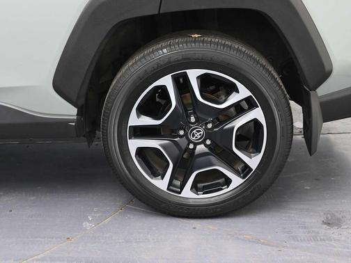 2020 Toyota RAV4 Adventure