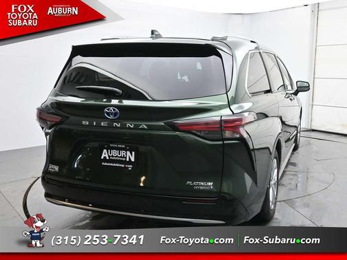 2023 Toyota Sienna Platinum