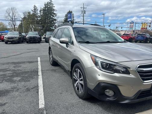 Tungsten Metallic 2019 Subaru Outback 2.5i Limited