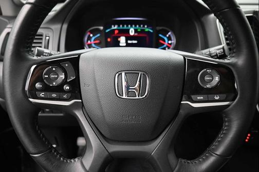 Modern Steel Metallic 2021 Honda Pilot Touring 8-Passenger