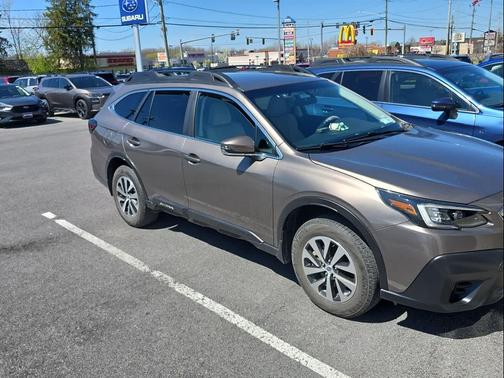 Brilliant Bronze Metallic 2021 Subaru Outback Premium