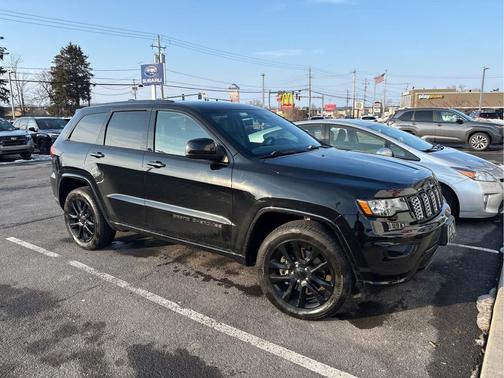 2021 Jeep Grand Cherokee Laredo