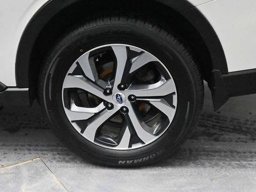 2022 Subaru Outback Touring XT