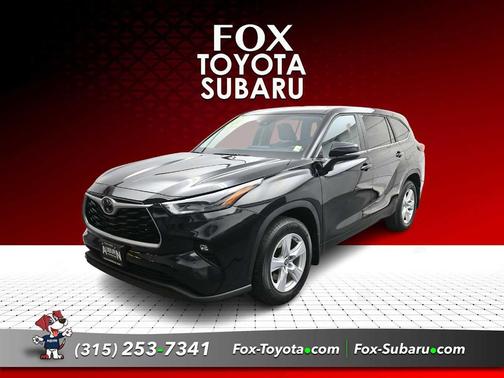 Midnight Black Metallic 2023 Toyota Highlander LE