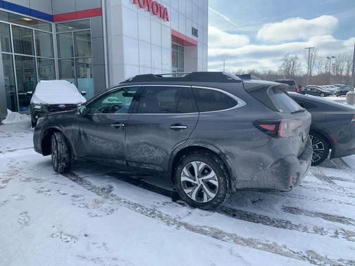 2021 Subaru Outback Touring