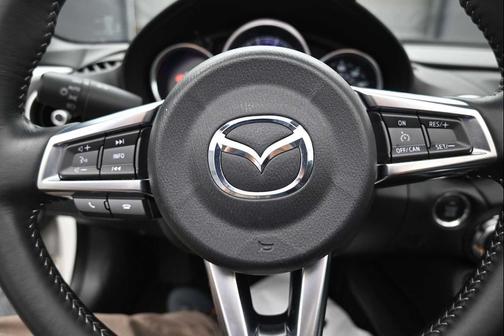 Snowflake White Pearl Mica 2022 Mazda MX-5 Miata RF Grand Touring