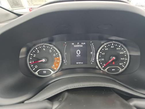 Bikini Metallic Clearcoat 2020 Jeep Renegade Latitude