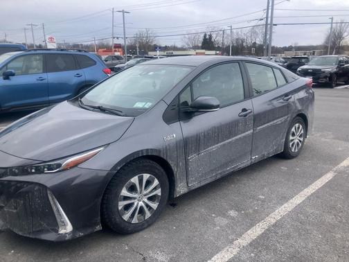 2022 Toyota Prius Prime XLE