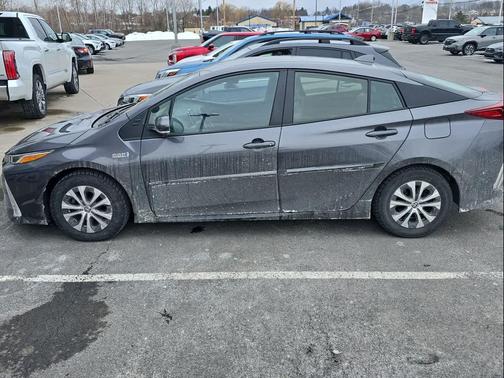 2022 Toyota Prius Prime XLE