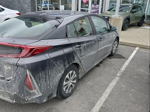 2022 Toyota Prius Prime XLE