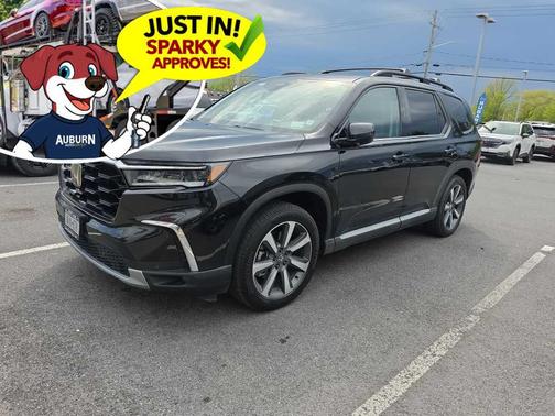 Crystal Black Pearl 2025 Honda Pilot Elite