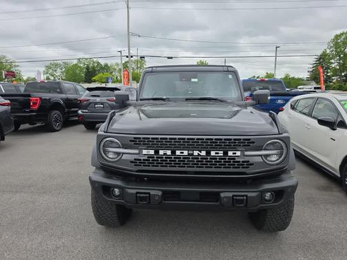 SHADOW BLACK 2022 Ford Bronco Badlands