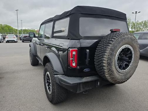 SHADOW BLACK 2022 Ford Bronco Badlands