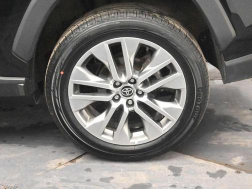 2023 Toyota RAV4 Limited