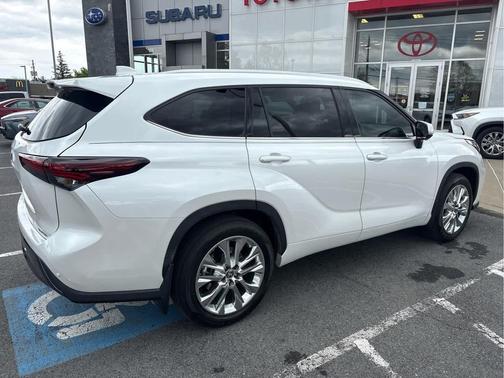 Wind Chill Pearl 2025 Toyota Highlander Limited