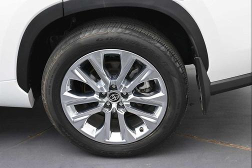 Wind Chill Pearl 2025 Toyota Highlander Limited