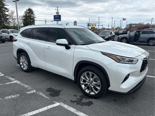 Wind Chill Pearl 2025 Toyota Highlander Limited