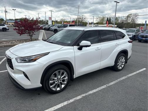 Wind Chill Pearl 2025 Toyota Highlander Limited