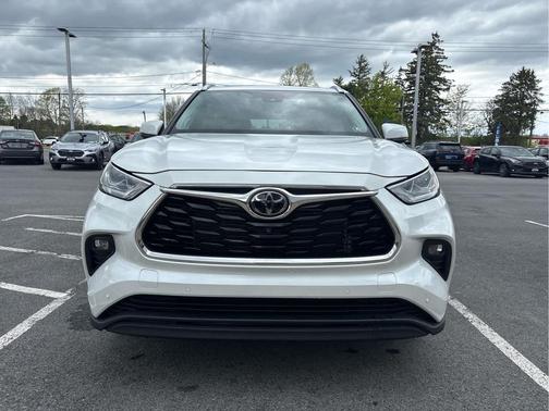 Wind Chill Pearl 2025 Toyota Highlander Limited