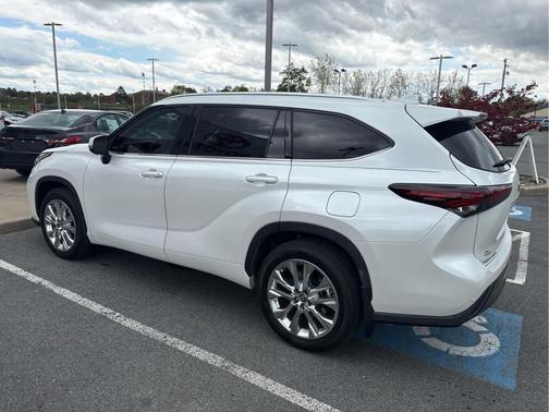 Wind Chill Pearl 2025 Toyota Highlander Limited
