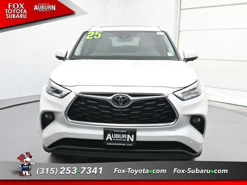 Wind Chill Pearl 2025 Toyota Highlander Limited