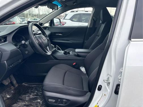 2023 Toyota Venza LE