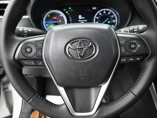 2023 Toyota Venza LE