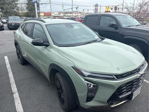 Cacti Green 2025 Chevrolet Trax FWD ACTIV
