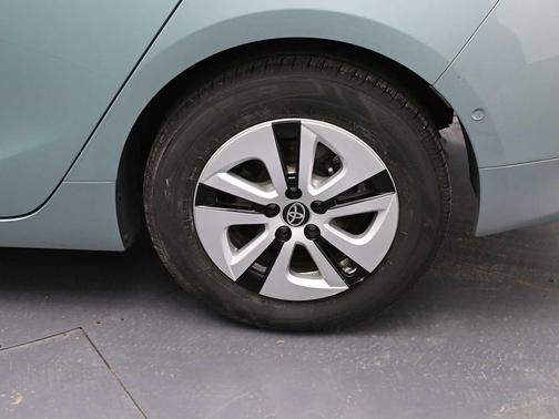 2018 Toyota Prius Two