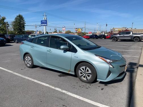 2018 Toyota Prius Two