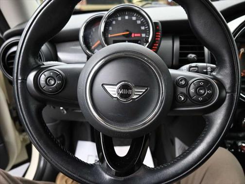 2017 MINI Hardtop Cooper