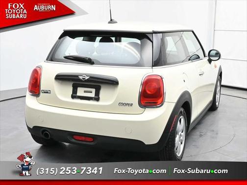 2017 MINI Hardtop Cooper