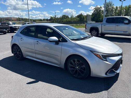 Classic Silver Metallic 2023 Toyota Corolla XSE