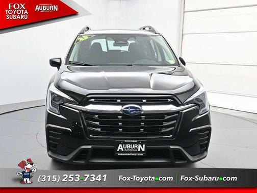 Crystal Black Silica 2023 Subaru Ascent Base 8-Passenger