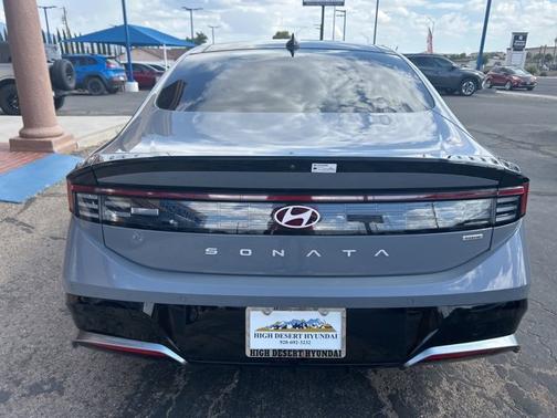 2024 Hyundai SONATA Hybrid Limited