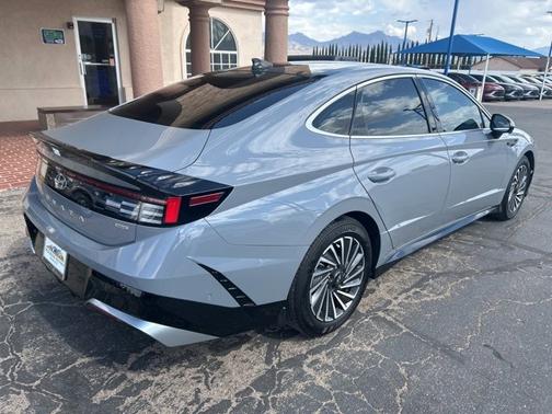 2024 Hyundai SONATA Hybrid Limited