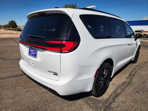 Bright White 2027 Chrysler Pacifica LIMITED