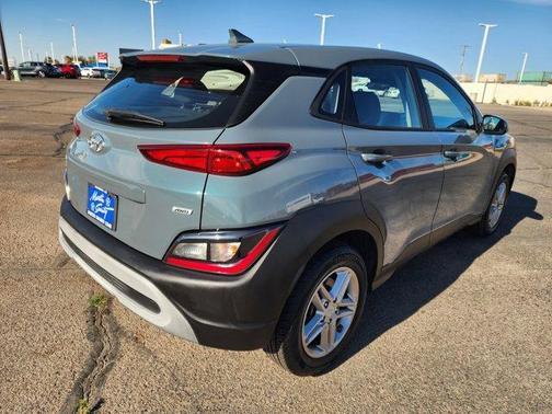 2022 Hyundai KONA SE