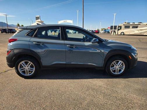 2022 Hyundai KONA SE